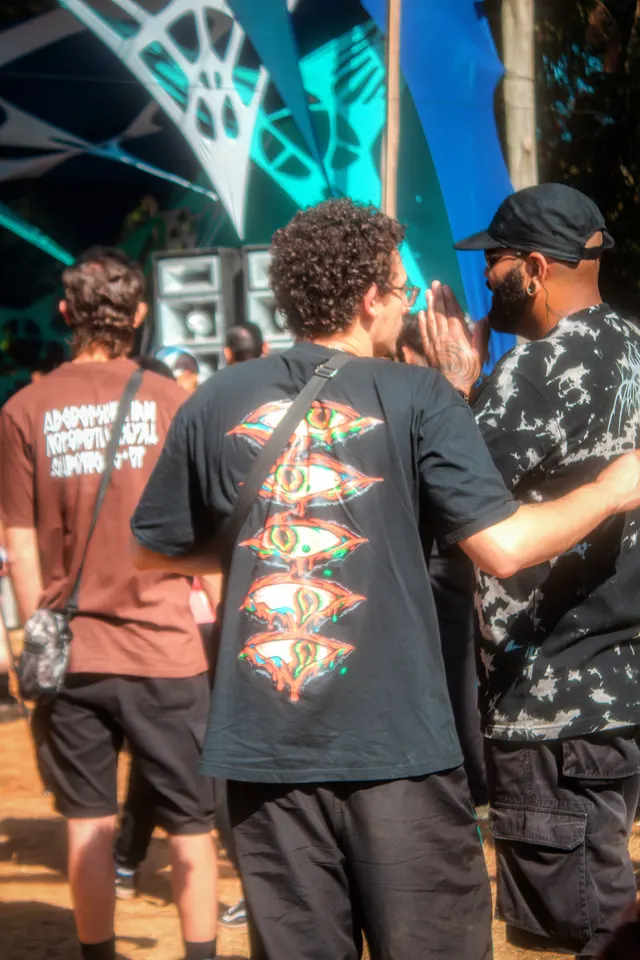 Registro 4 da colaboração Connectiohm × Magon