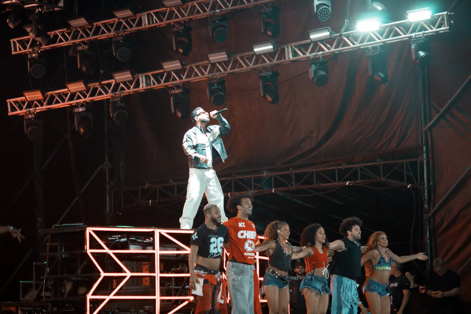 Dennis DJ no palco — Rodeio Fest 2026, 14.08