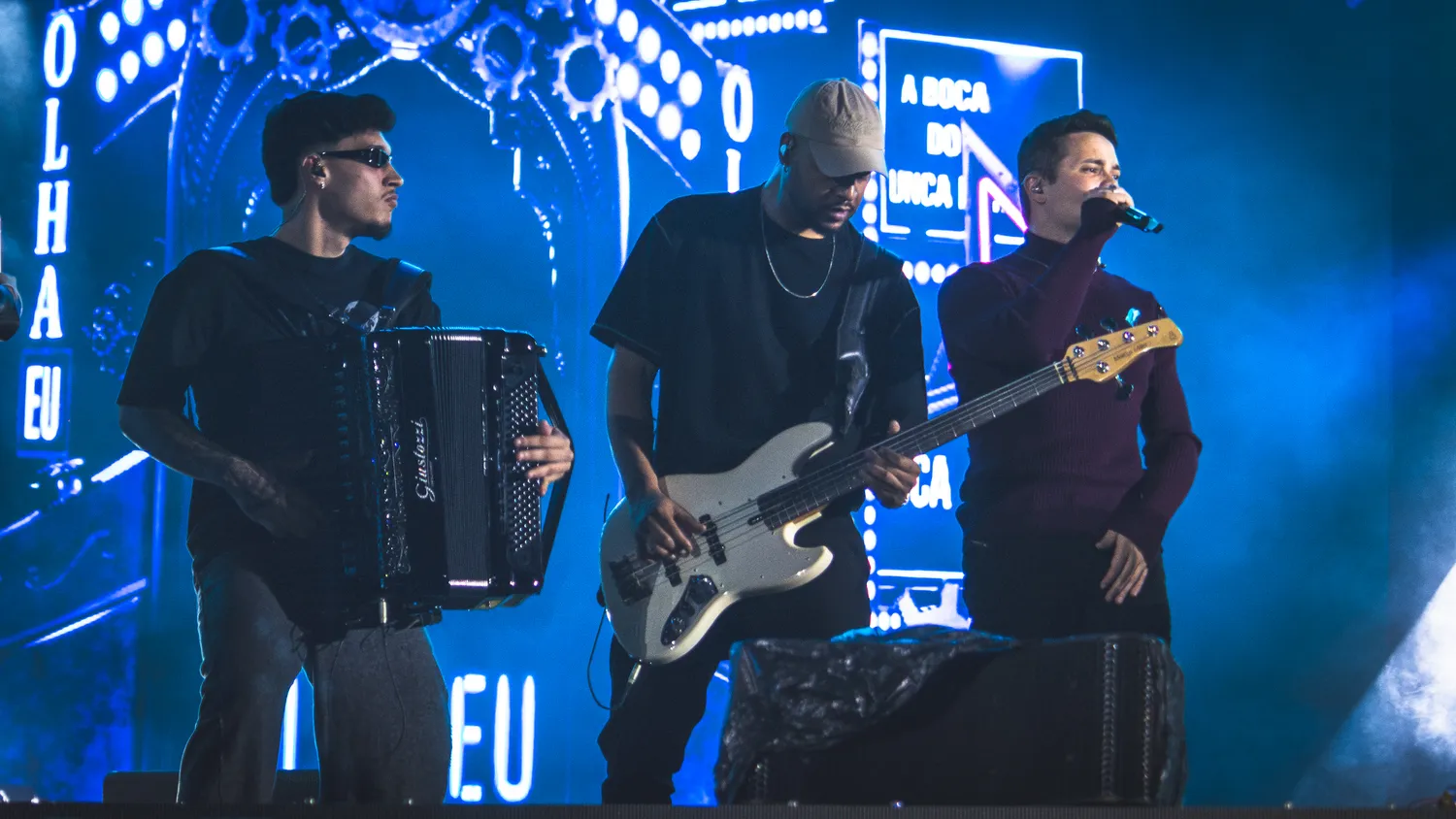 Banda completa no palco — Rodeio Fest 2026, 07.08